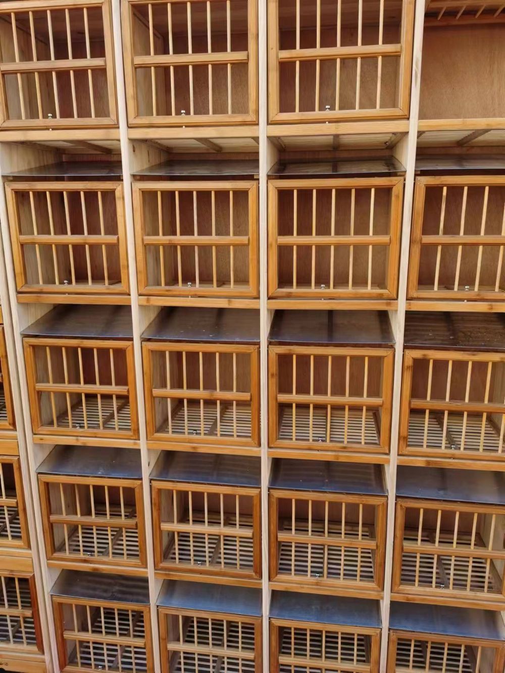 赛鸽巢箱不锈钢斜板产品展示 - 中信网鸽业大全