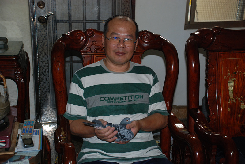 台湾赛鸽名家蔡丰吉